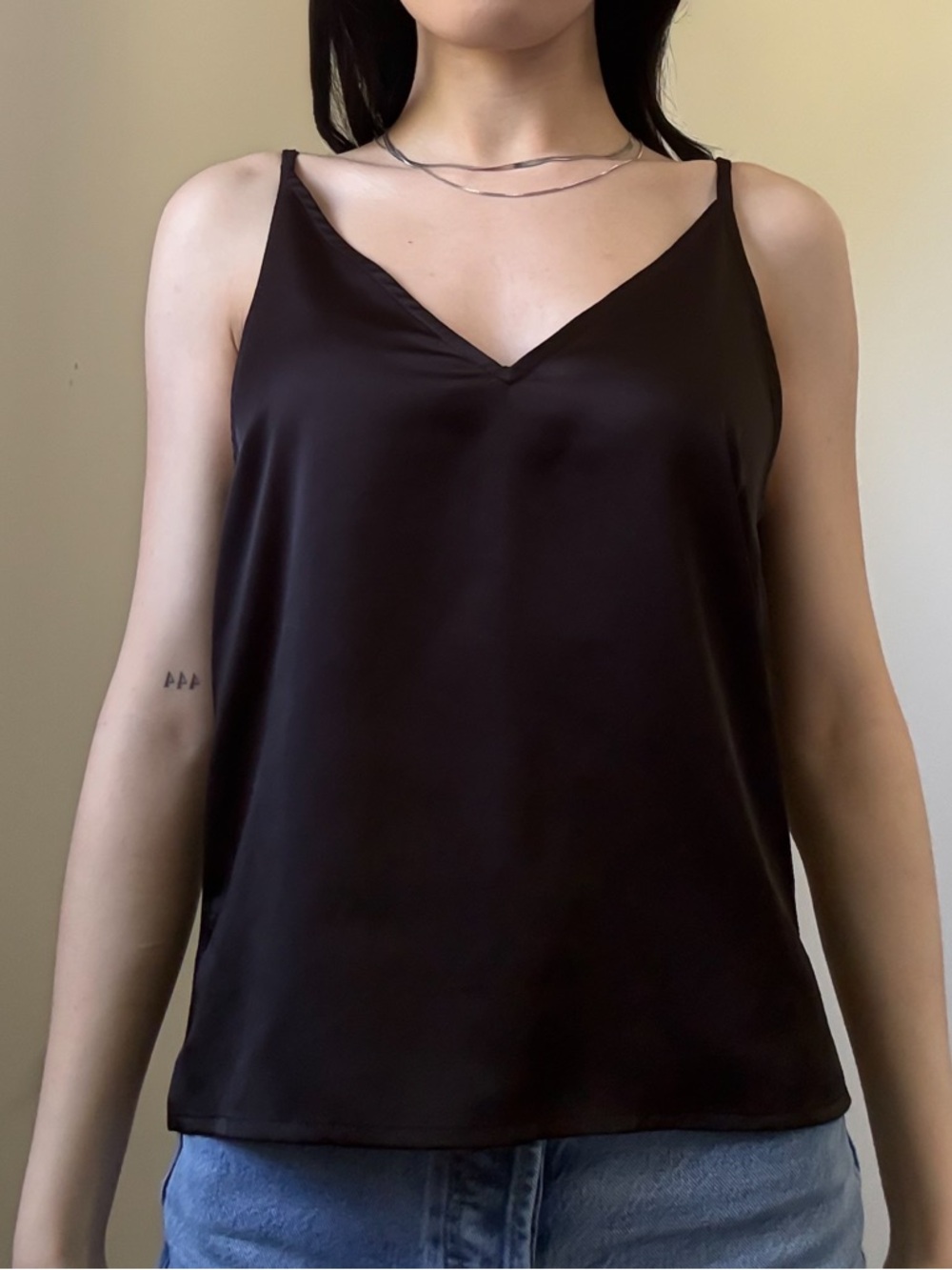 DYNAMITE V-Neck Cami Top Satin Loose Fit Black Size XS EUC